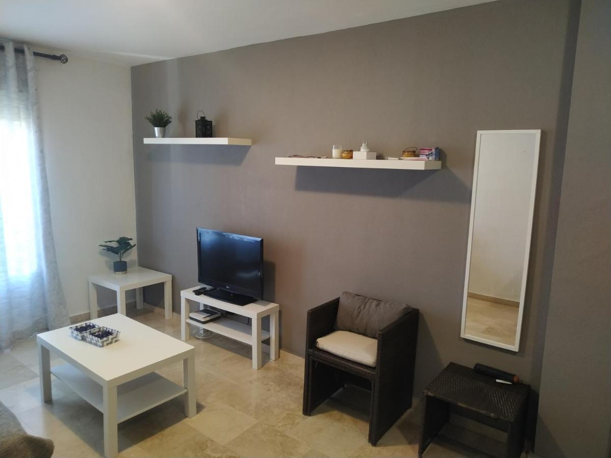 Malaga Yellow Duplex Free Parking And Terrace エクステリア 写真