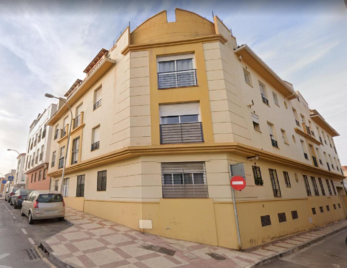 Malaga Yellow Duplex Free Parking And Terrace エクステリア 写真