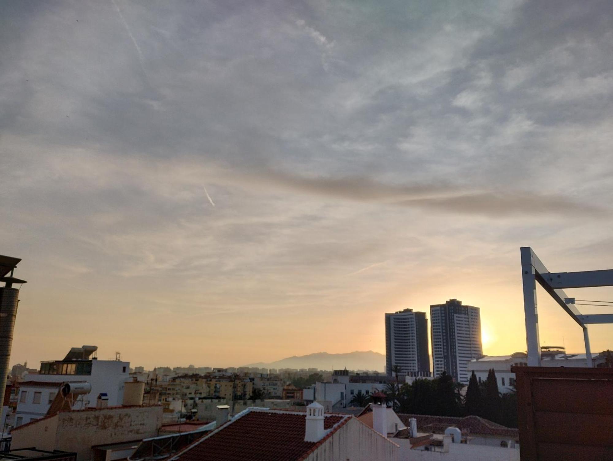 Malaga Yellow Duplex Free Parking And Terrace エクステリア 写真